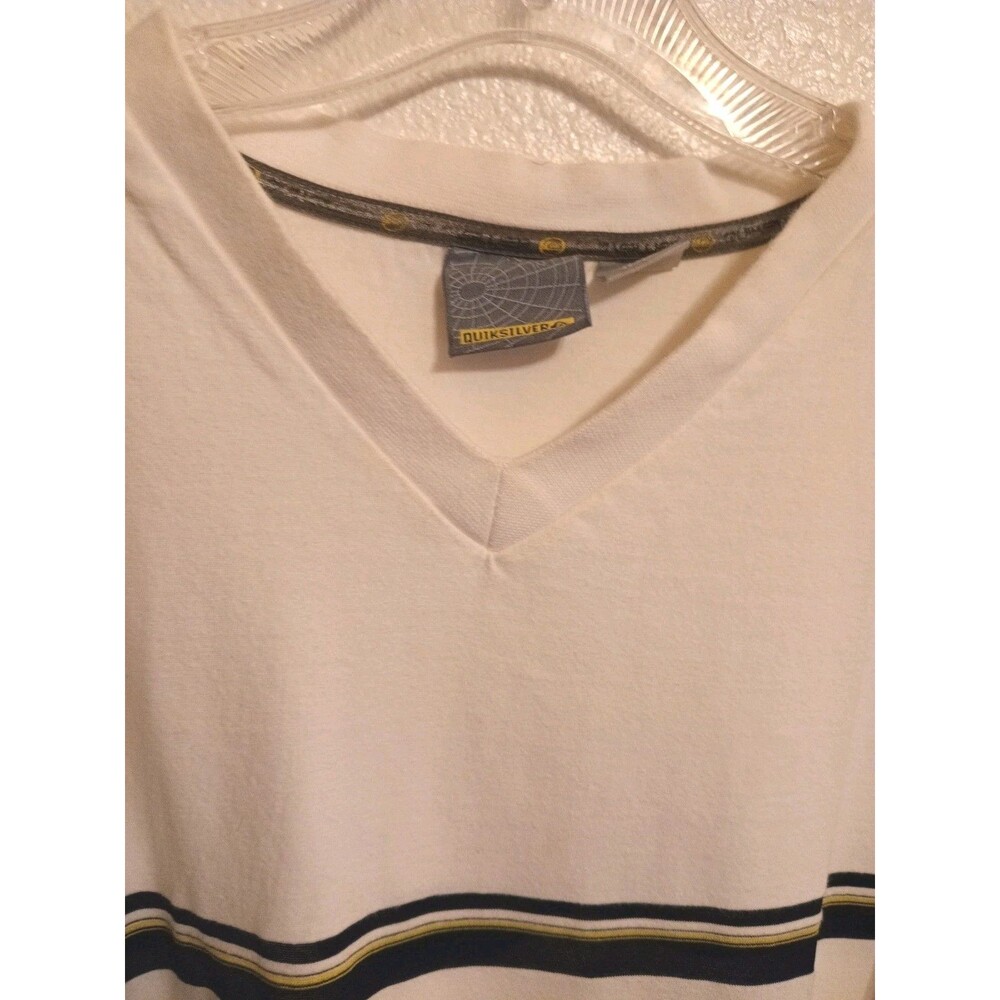 QuikSilver T Shirt Men Beige V Neck XL Short Sleeve - Picture 4 of 8
